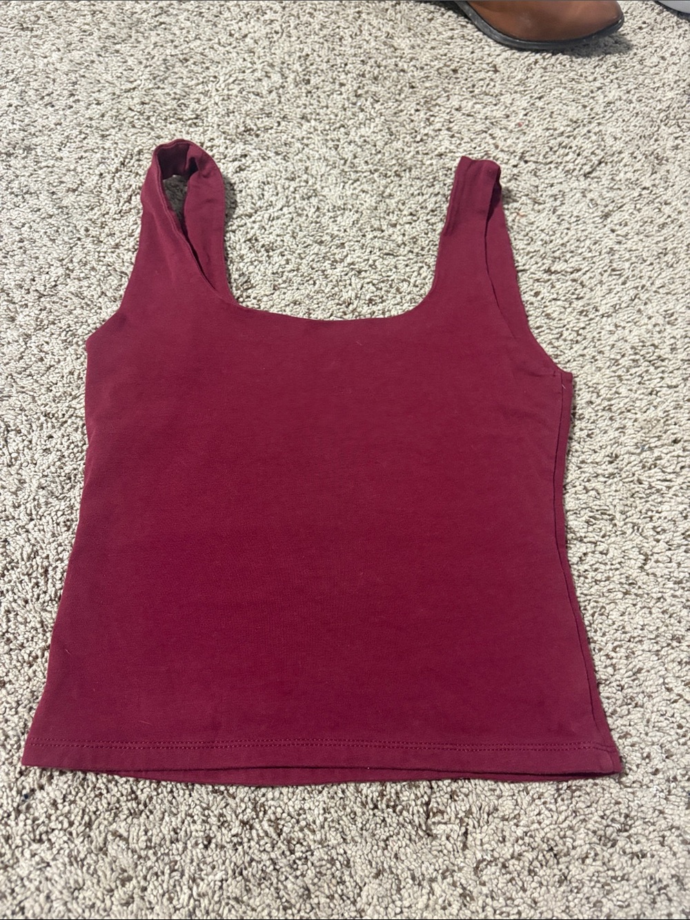 Old Navy Scoop Neck Tank - Burgundy